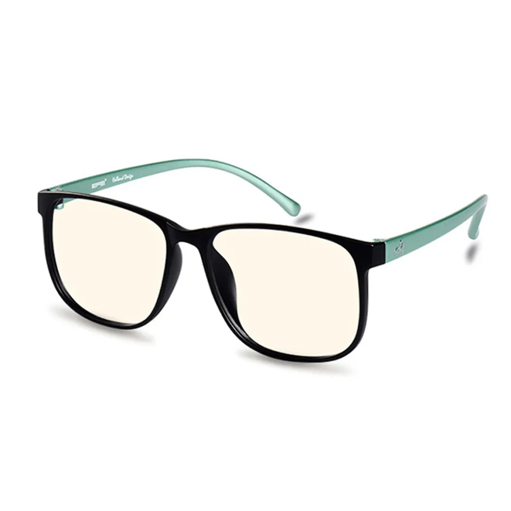 Black-White Quantum glasses