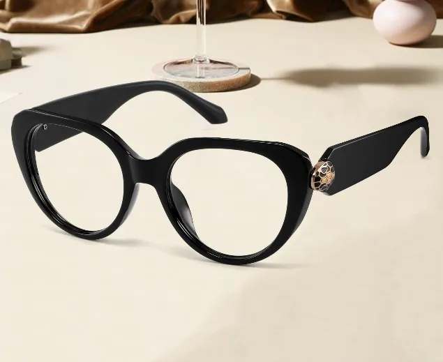 Cat-eye Transparent Amber Eyeglasses