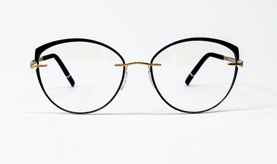 trendy cat eye glasses