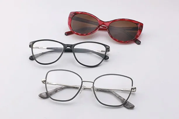 Why more people are choosing bifocal reading glasses?
