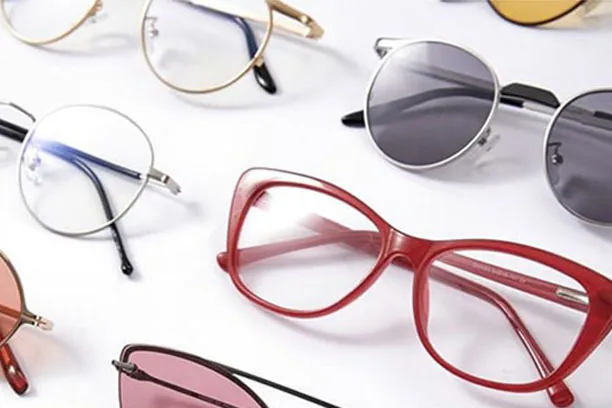 What are reading glasses & how to choose the right pair?