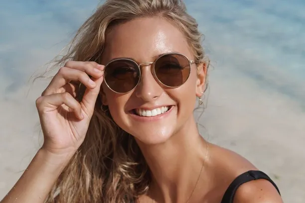 Unravel the Charm of Oval Sunglasses