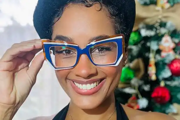 Dive into EFE's Blue Glasses Collection: A World of Stylish Blue Frames
