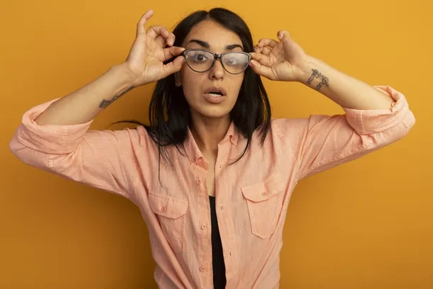 Cat eye optical glasses: presenting and exploring classic fashion