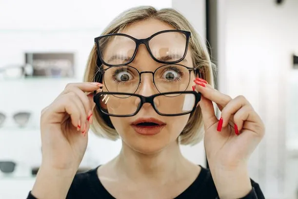 Face First: How to Determine the Best Glasses For Your Oval Face