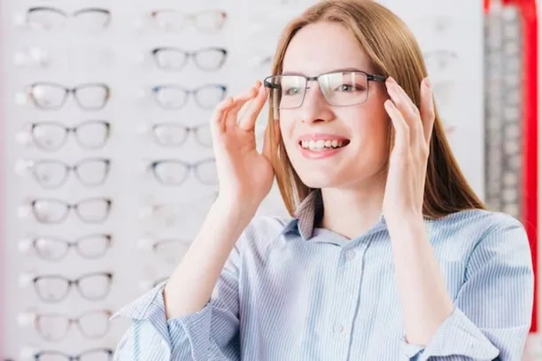 The Ultimate Guide to Bifocal Glasses: Tips and Types