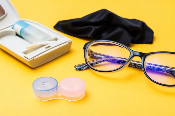 Know Everything about the Type of Lenses for Glasses