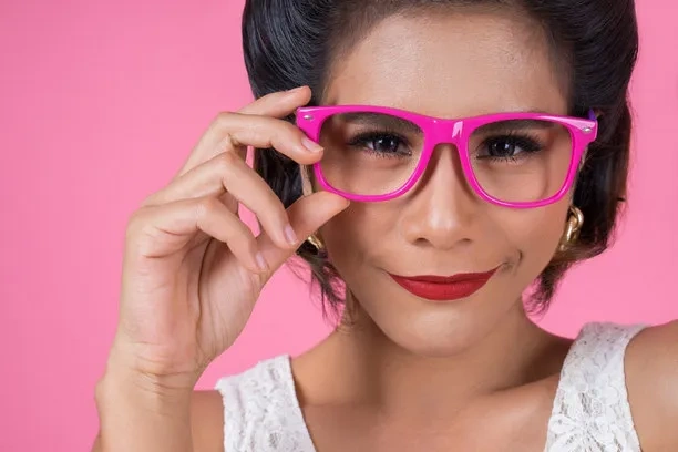 Pink Glasses: How to Redefine Women's Eyewear Fashion in 2025