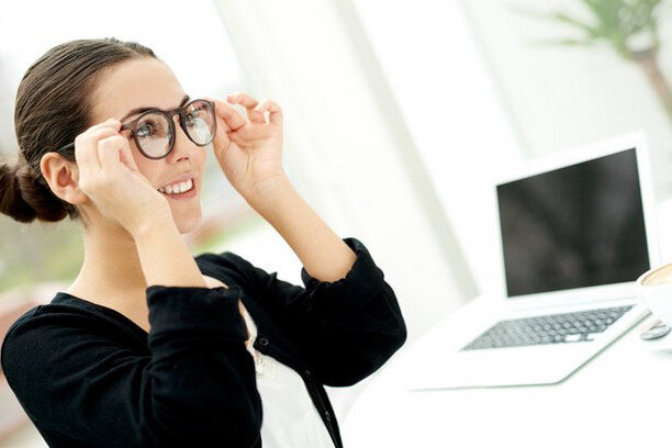 women wear glasses