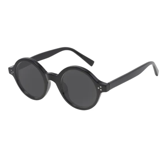 round black sunglasses